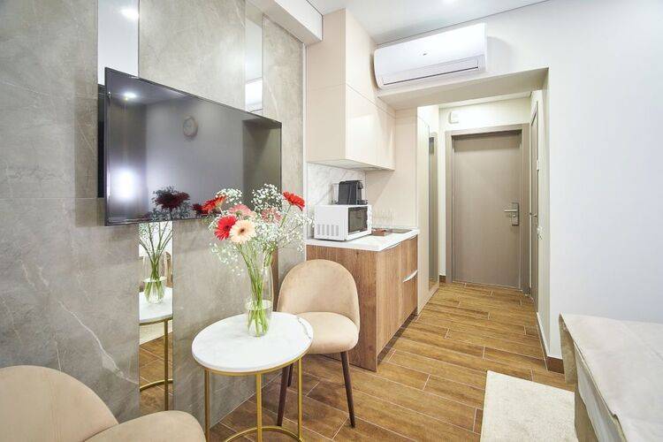 Mirror Light Residence