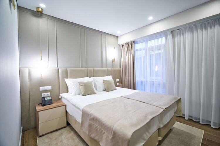 Mirror Light Residence