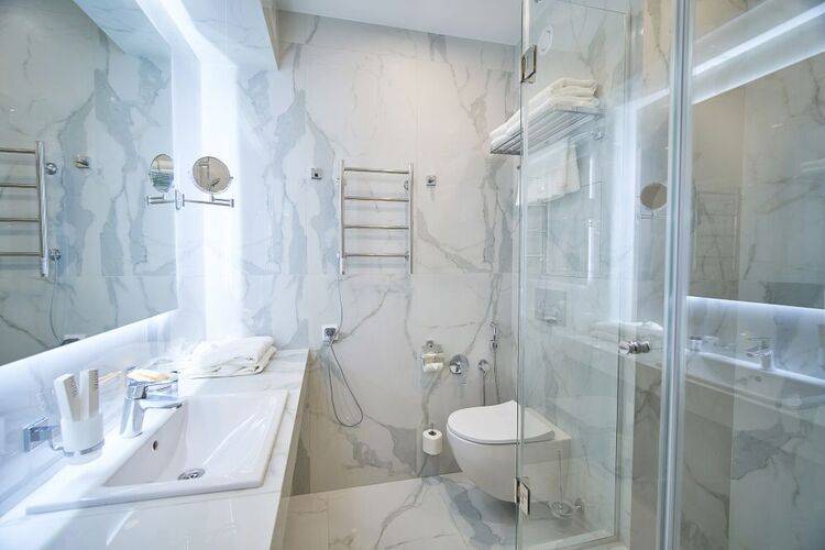 Mirror Light Residence