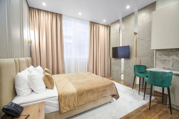 Mirror Light Residence