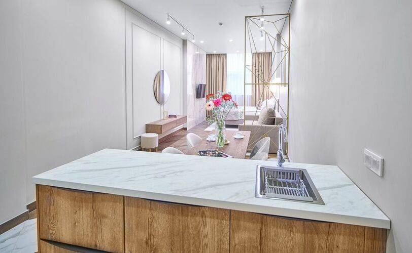 Mirror Light Residence