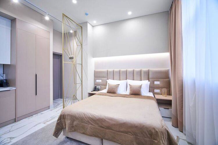Mirror Light Residence