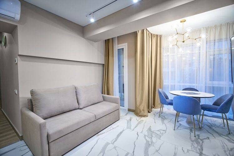 Mirror Light Residence