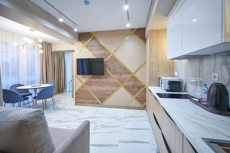 Mirror Light Residence
