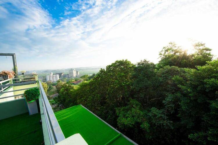 Hotel Mountrich Rumassala