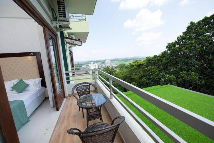 Hotel Mountrich Rumassala