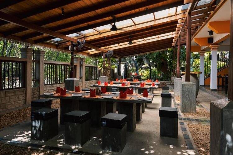 Amal Beach Hotel
