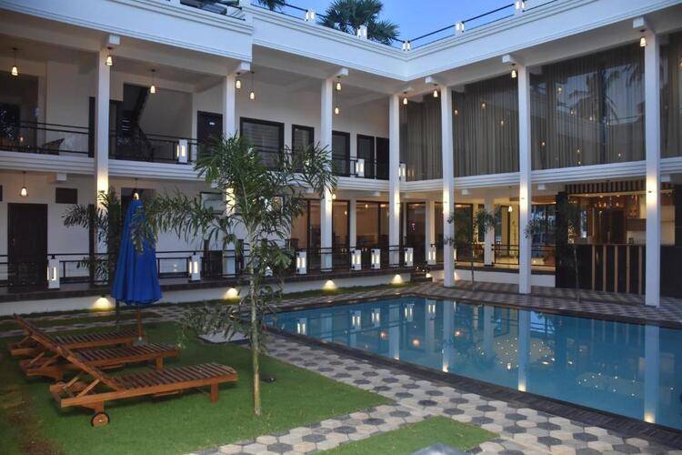 J7 Villaj Resort