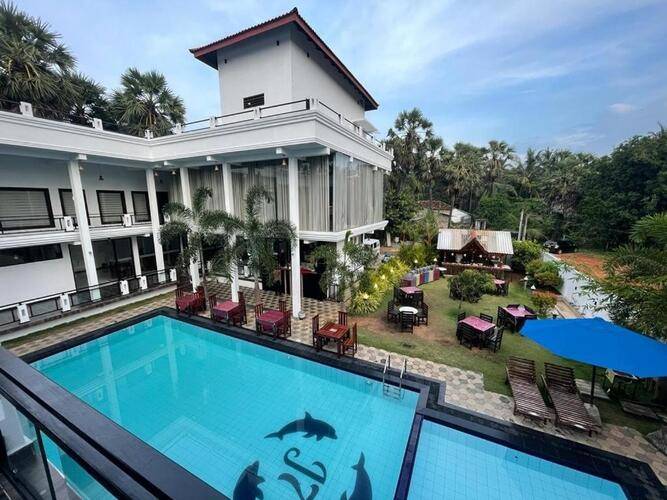 J7 Villaj Resort