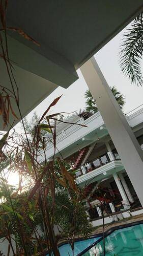 J7 Villaj Resort