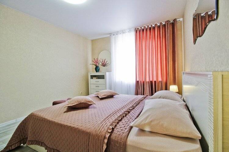 Апартаменты 2-Комнатные В Центре С Видом На Кафедральный Собор