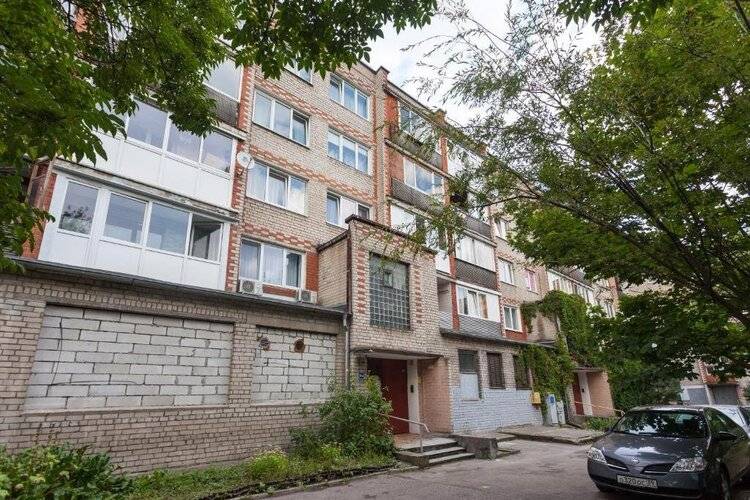 Апартаменты Трёхкомнатный Люкс, Центр, Площадь Победы, Черняховского 10а, Колибри#10а