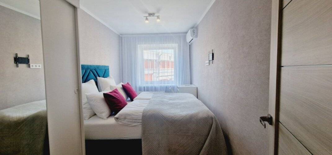 Апартаменты Двухкомнатные В Центре, Черняховского 20, Колибри#20