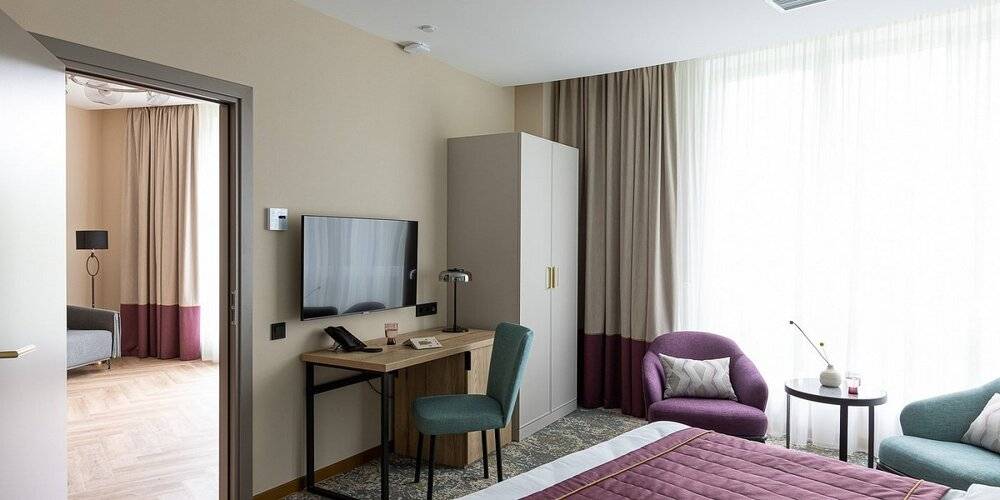 Berry Hotel & Spa