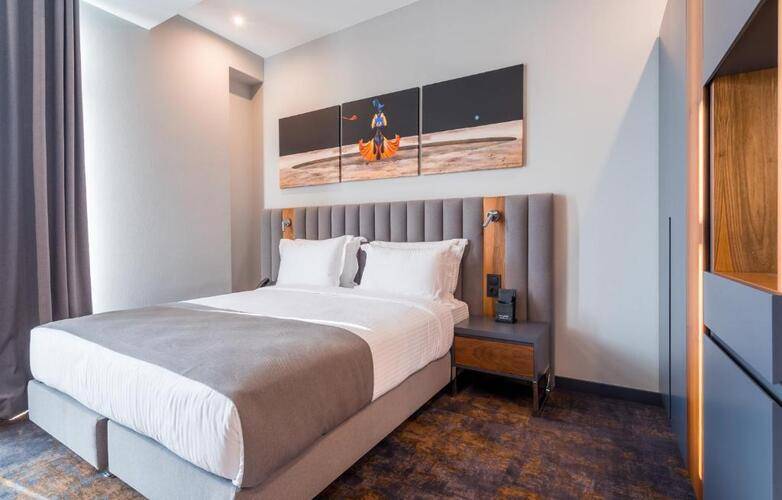 Onyx Hotel