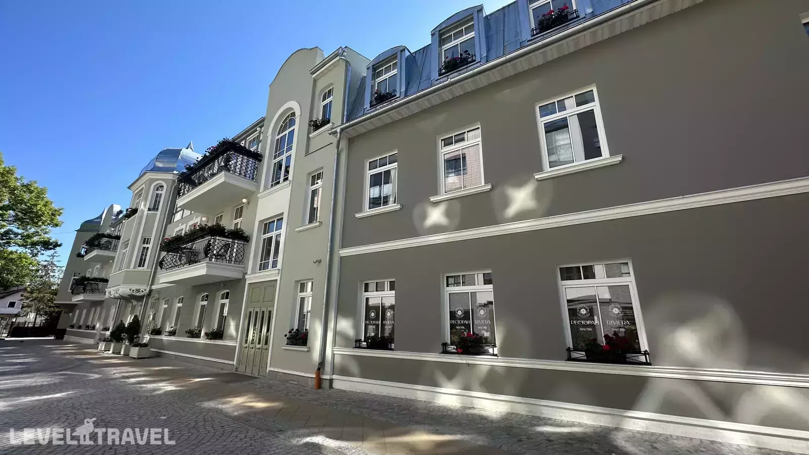 Mr.Just`S Hotel (Мистер Юстс)