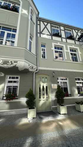 Mr.Just`S Hotel (Мистер Юстс)