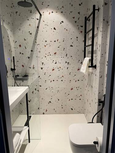 Mr.Just`S Hotel (Мистер Юстс)