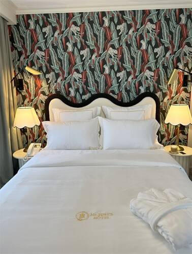 Mr.Just`S Hotel (Мистер Юстс)