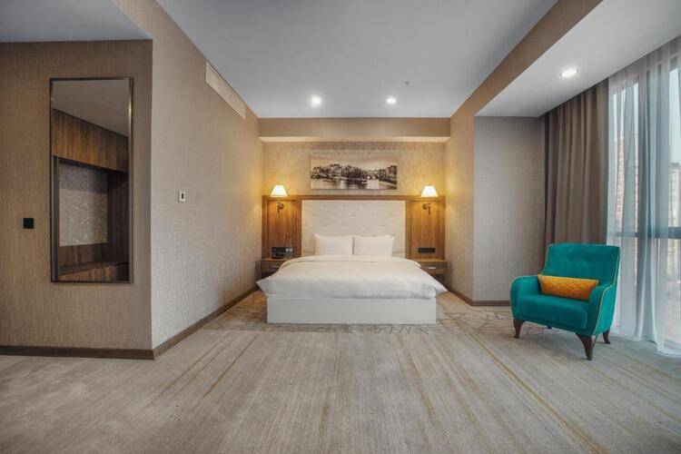 Royal Tulip Hotel & Casino