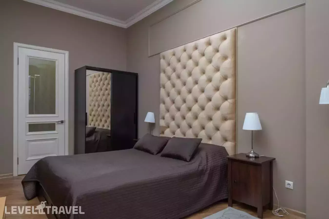 Отель Альгамбра