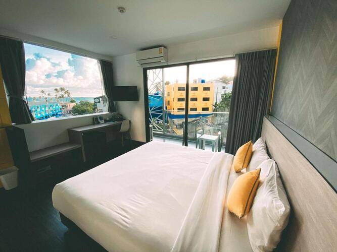 Wake Up Aonang Hotel