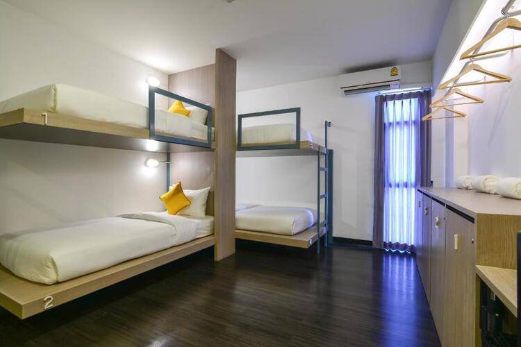 Wake Up Aonang Hotel