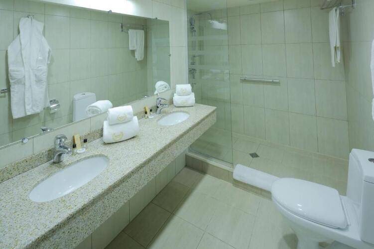 New Nairi Hotel