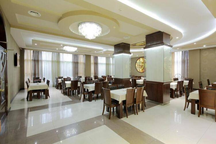 New Nairi Hotel