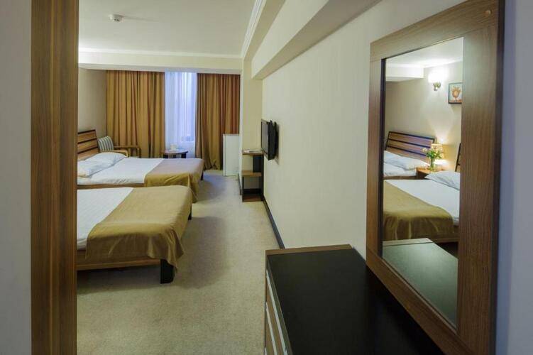 New Nairi Hotel