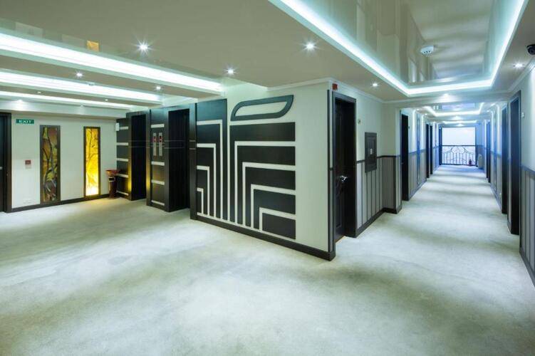 New Nairi Hotel