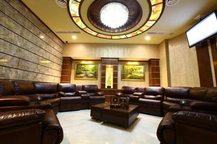 New Nairi Hotel