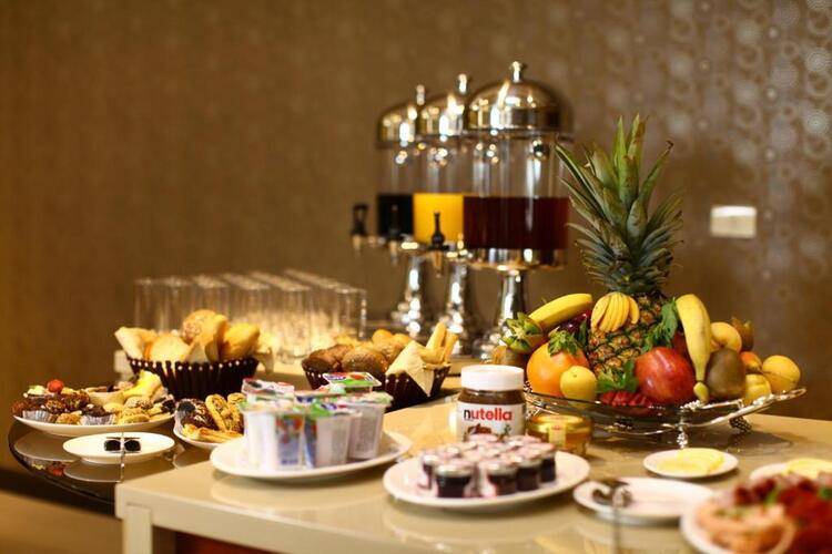 New Nairi Hotel