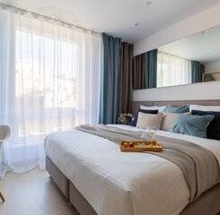 $item['hotel']['name']