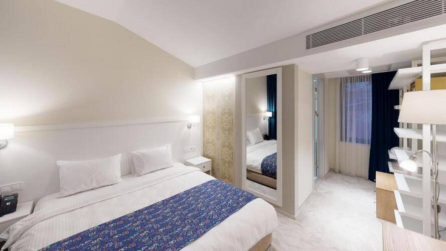 Epigraph Town Hotel
