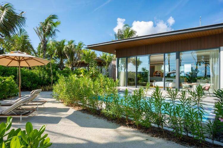 SO/ Maldives