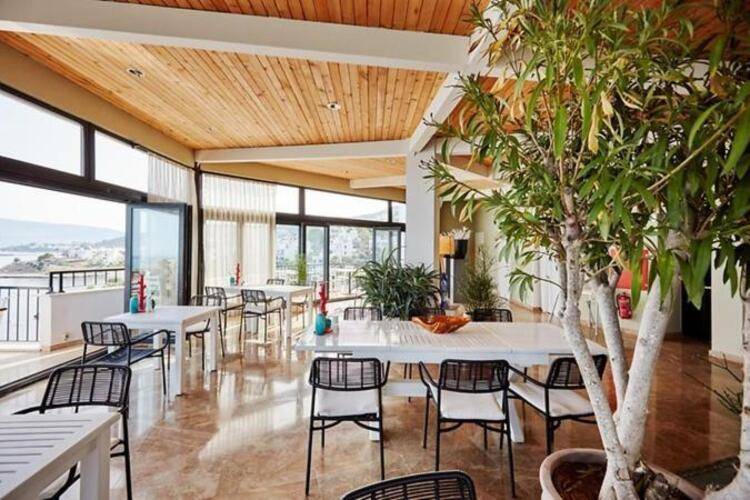 Med-Inn Boutique Hotel