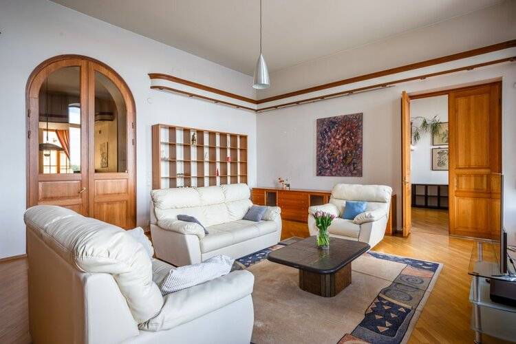 Апартаменты Art Home У Эрмитажа 7 Комнат С Видом На Неву