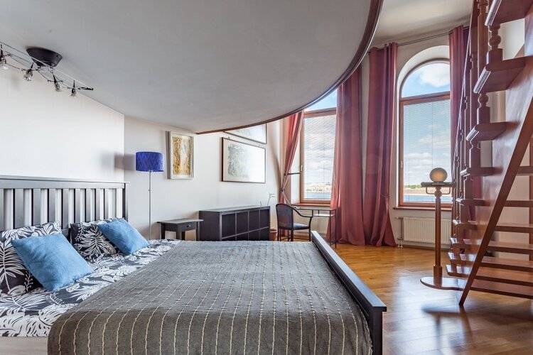 Апартаменты Art Home У Эрмитажа 7 Комнат С Видом На Неву