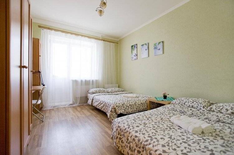 Апартаменты Трехкомнатные На Коломяжском 26