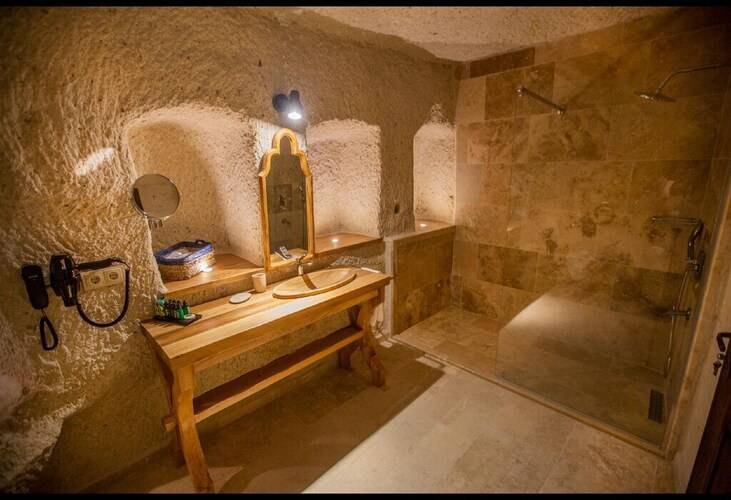 Anka Cave Suites