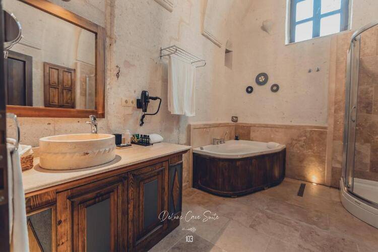 Anka Cave Suites