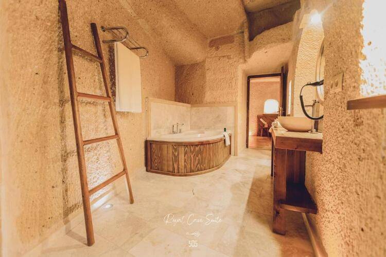 Anka Cave Suites