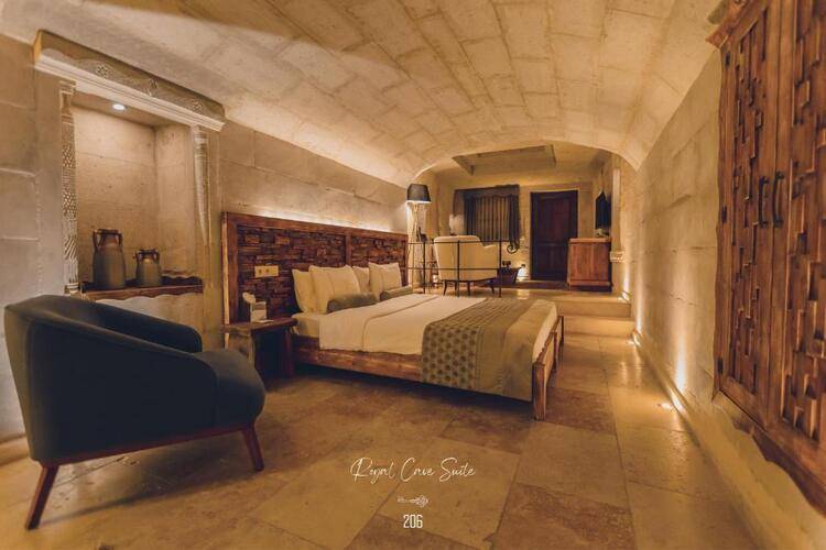 Anka Cave Suites