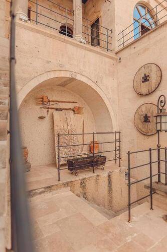 Anka Cave Suites