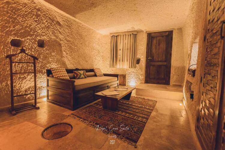 Anka Cave Suites