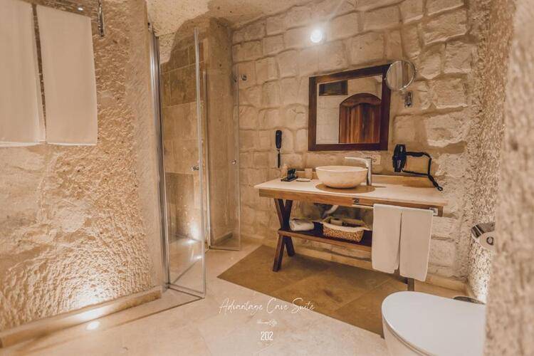 Anka Cave Suites