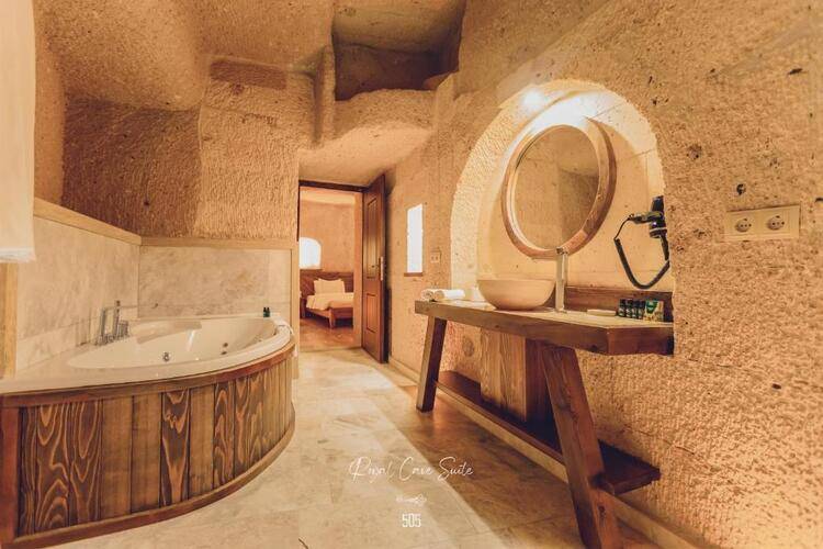 Anka Cave Suites