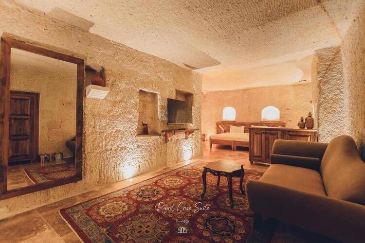Anka Cave Suites