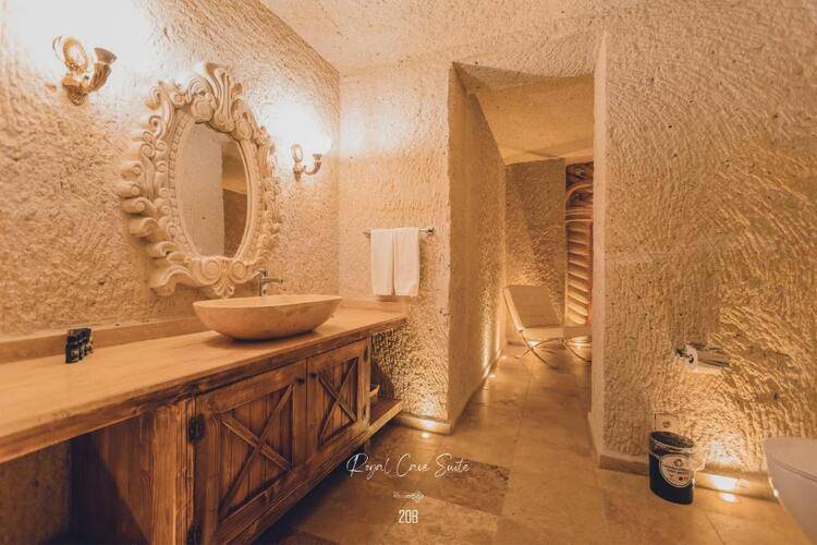 Anka Cave Suites